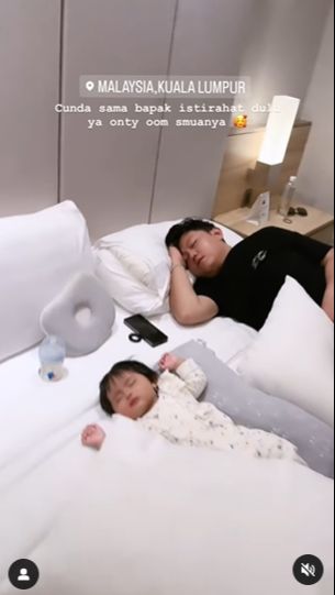 Paras gemas Dek Cunda pun dibanjiri pujian dari netizen.