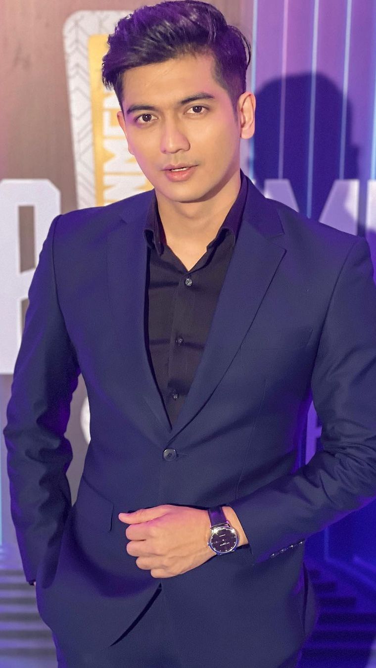 Heboh Beredar Foto Mesra Teuku Ryan Bareng Wanita Cantik Diduga Mantan Kekasihnya