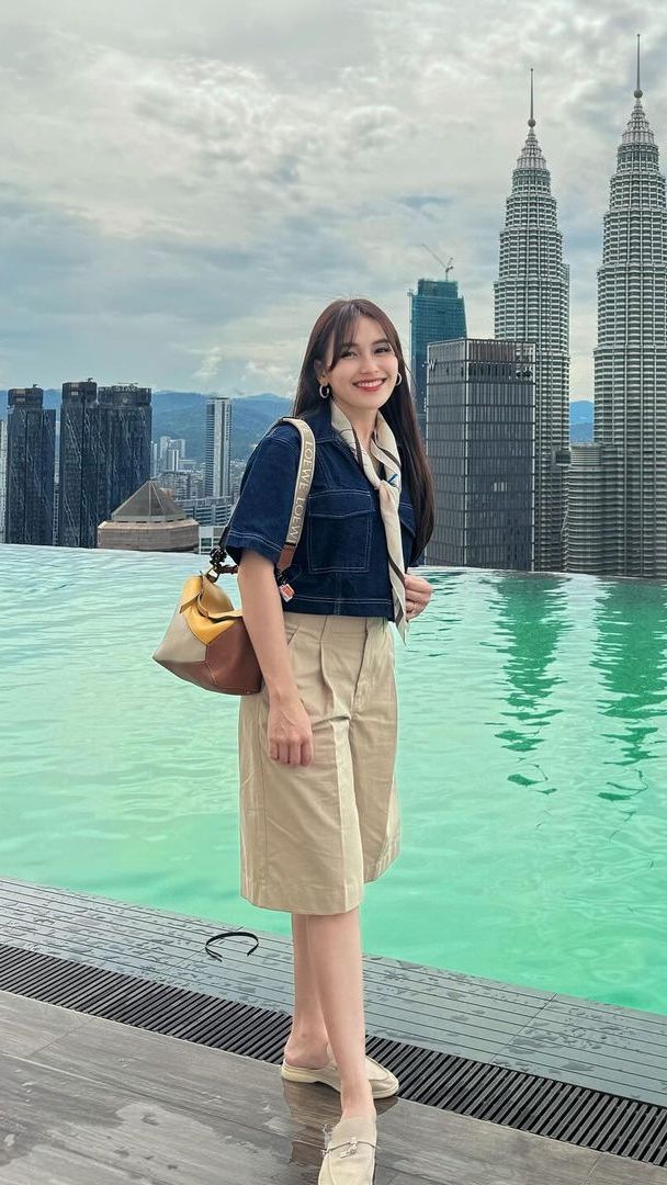 Namun Ayu kini baru akan menikah dengan kekasihnya, Muhammad Fardhana.