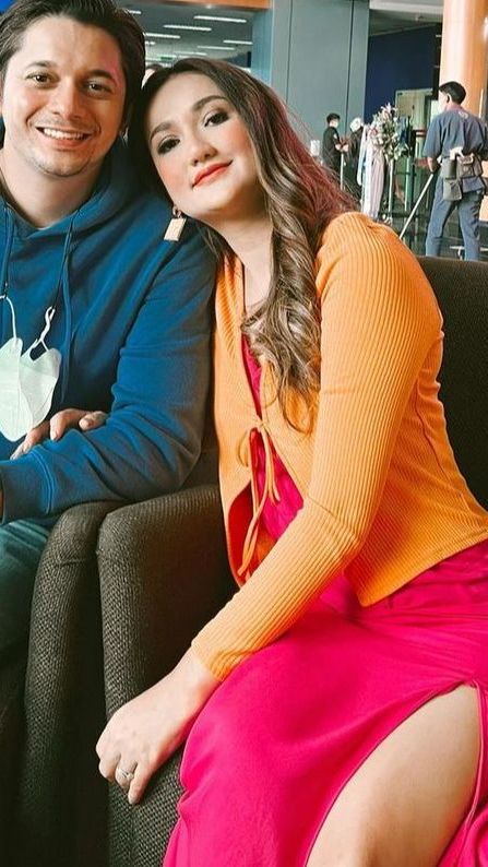 Usai Gugat Cerai, Tengku Dewi Pergoki Andrew Andika Tebar Pesona dengan Wanita Lain