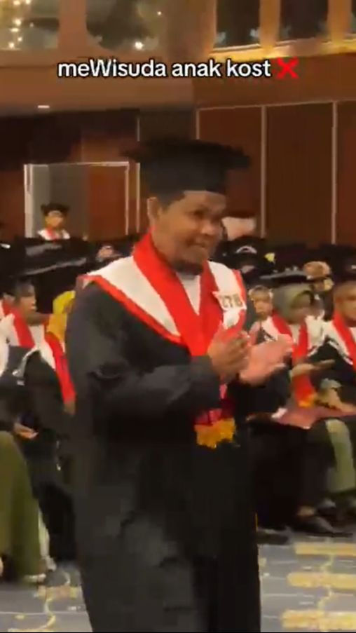 Momen Kocak Bapak Kos Diwisuda Anak Kosnya Sendiri, Netizen: Sekali ACC, Gratis Bayar Kos Seumur Hidup