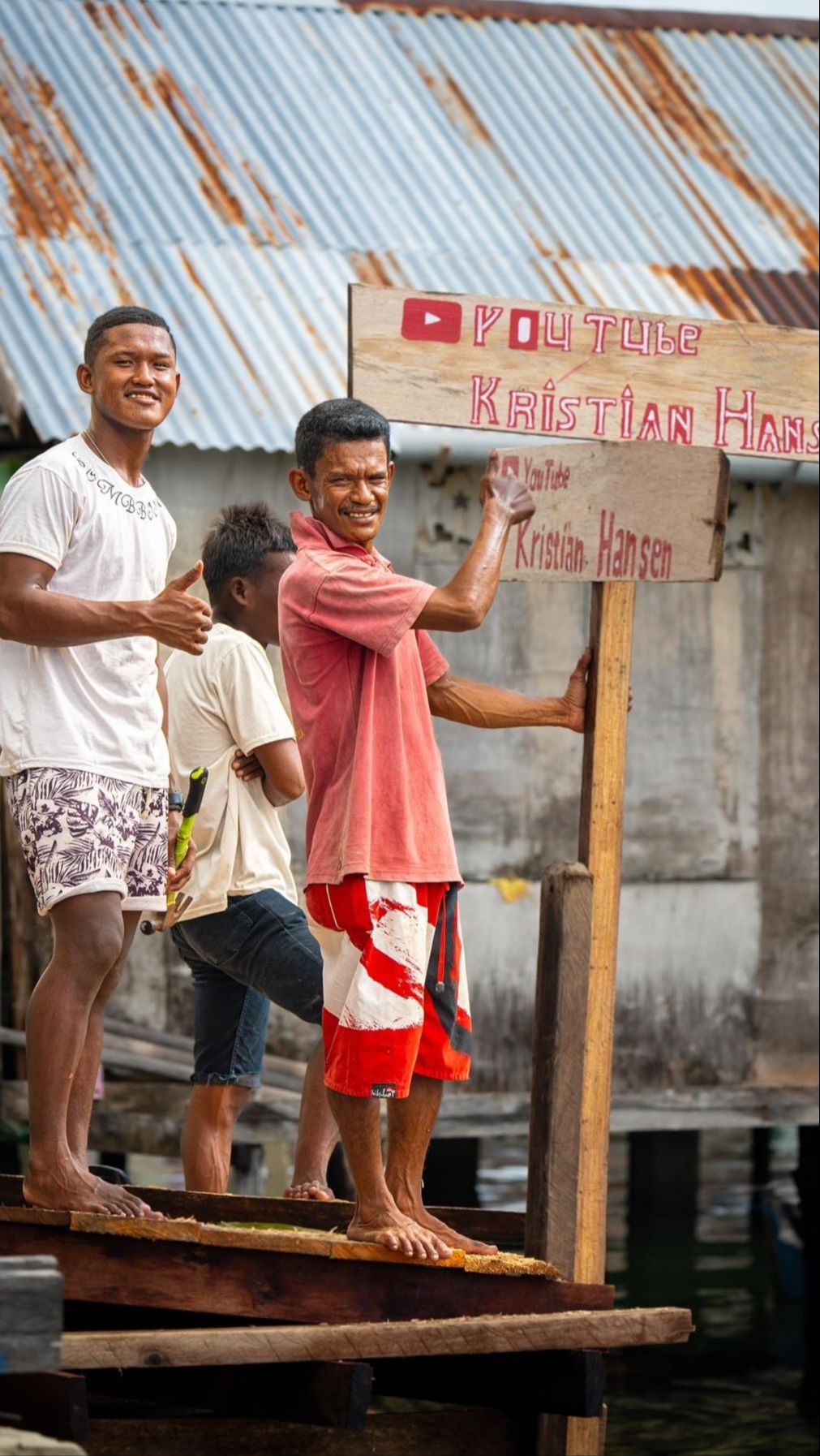 Viral Aksi Bule Denmark Perbaiki Jembatan Warga di Wakatobi Tuai Pujian, Kades Malah Kecewa Tak Diberitahu