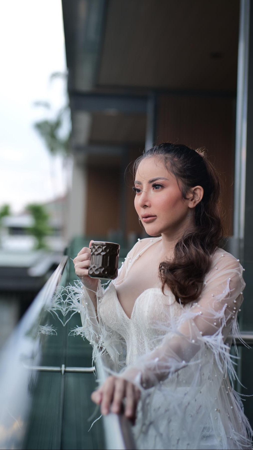 Namun kini permasalahan tersebut telah selesai usai Ayu mengembalikan baju yang ia sewa.