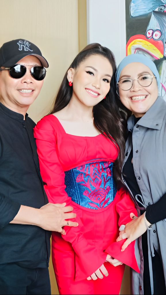 Lettu Fardhana Minta Seserahan Dikembalikan, Abdul Rozak Ayah Ayu Ting Ting: 'Ya Balikinlah, Ayu Juga Mampu'