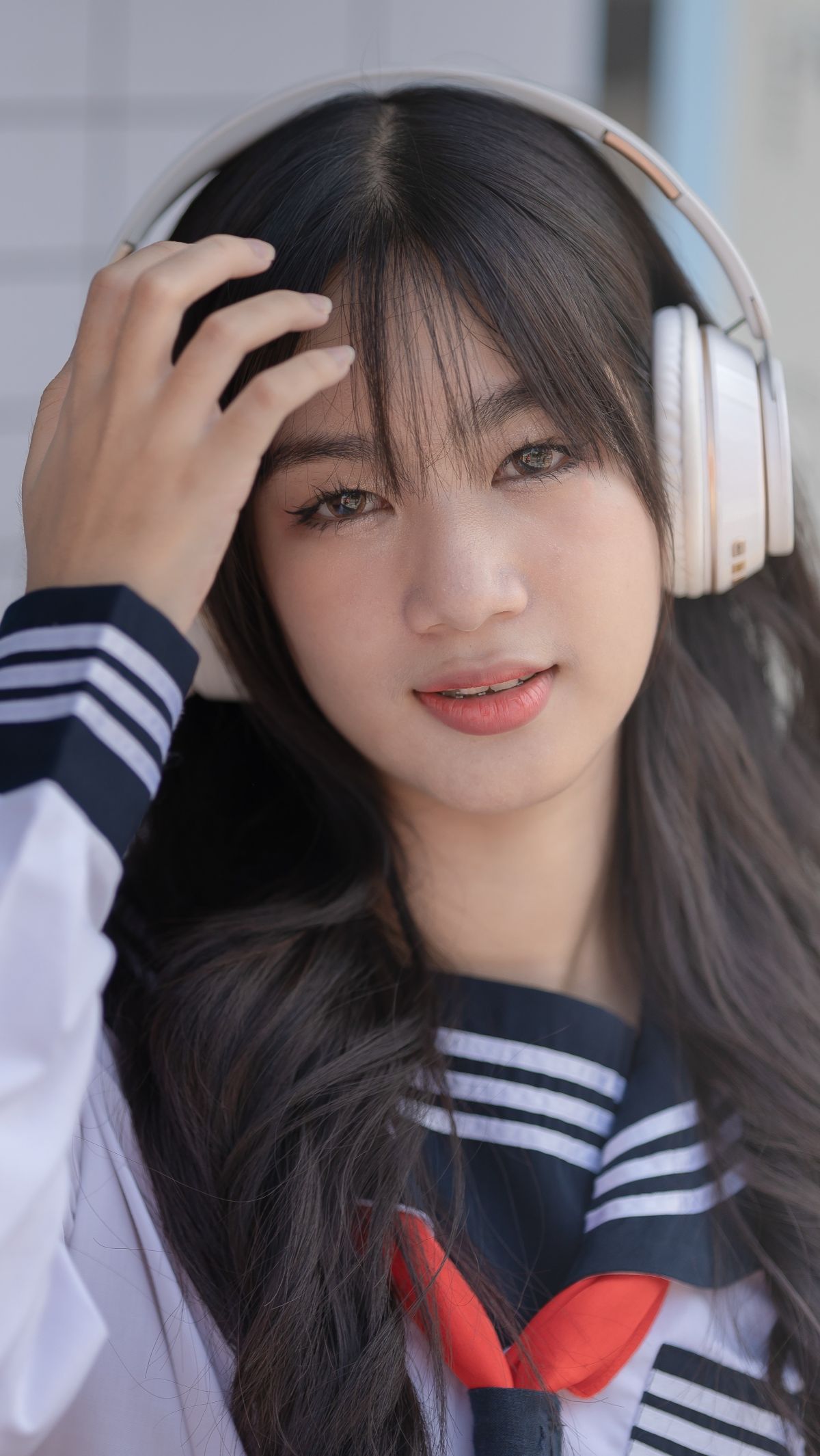 Anak Sekolah Pakai Lip Tint dengan Cara Ini Supaya Hasilnya Natural