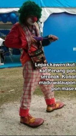 Perjuangan Pria 13 Tahun Kerja Jadi Badut, Bisa Umroh Sekeluarga dan Punya Rumah Sendiri