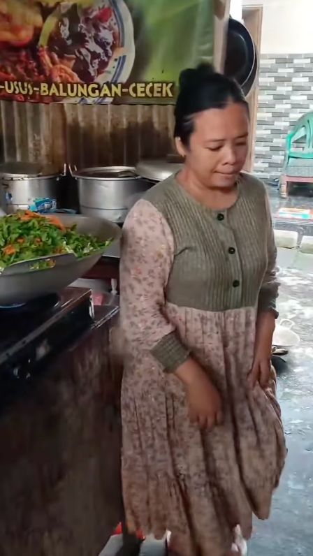 Saking Larisnya, Pemilik Warung Jadi Galak Saat Pembeli Datang Sampai Disebut Karens Diner Versi Lokal