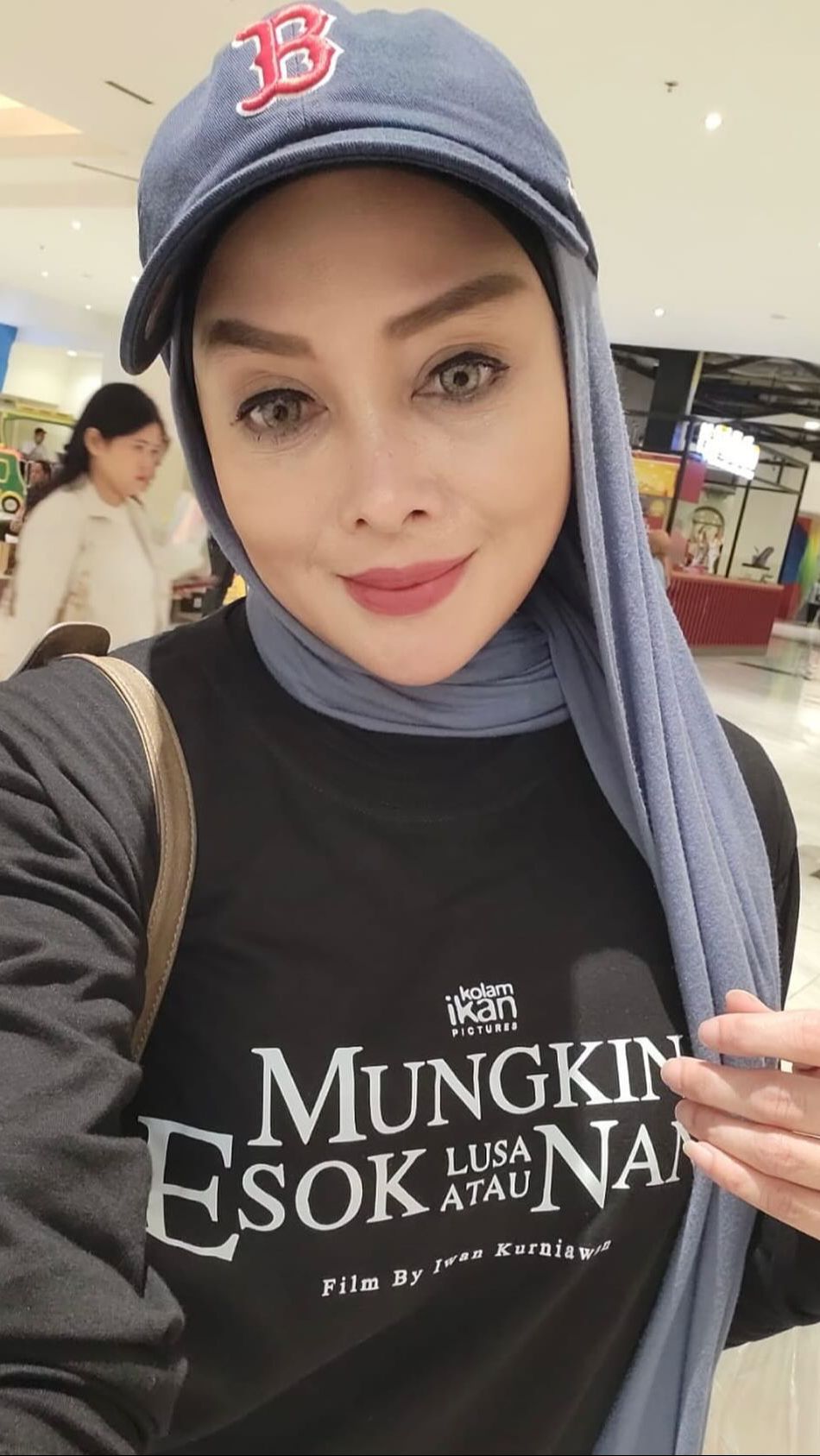Rupanya Terry harus berjuang keras beradaptasi dengan lingkungan dan budaya baru di Negeri Paman Sam tersebut.