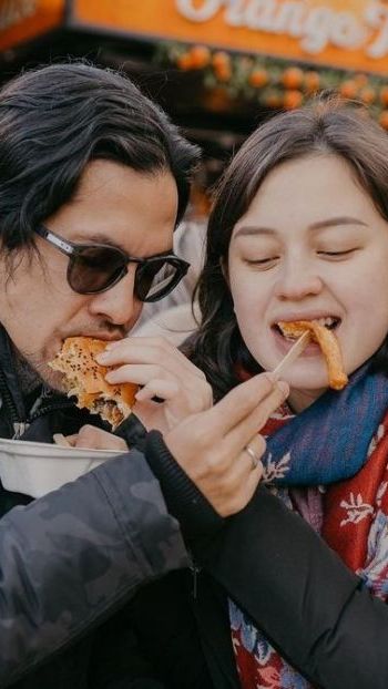 Sementara Edward yakin dengan Kimberly lantaran aktris cantik itu selalu menjalankan ibadah sholat subuh.