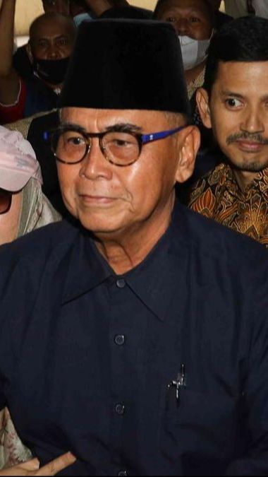 Pimpinan Ponpes Al Zaytun Panji Gumilang Bebas