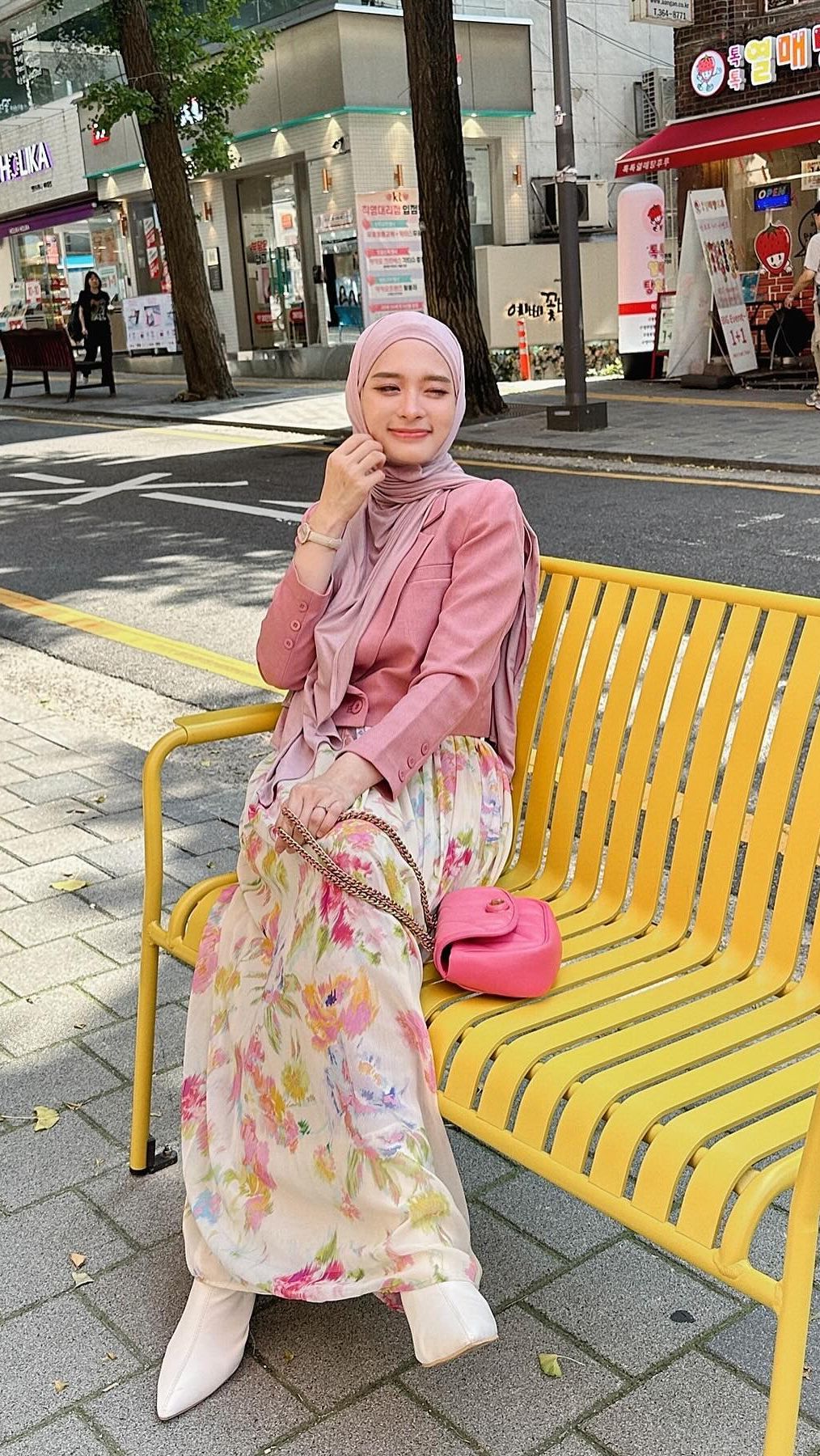 Bareng Ruben Onsu, 8 Potret Inara Rusli di Korea Selatan, Ikut Kampanye hingga Dapat Sertifikat dari Wali Kota