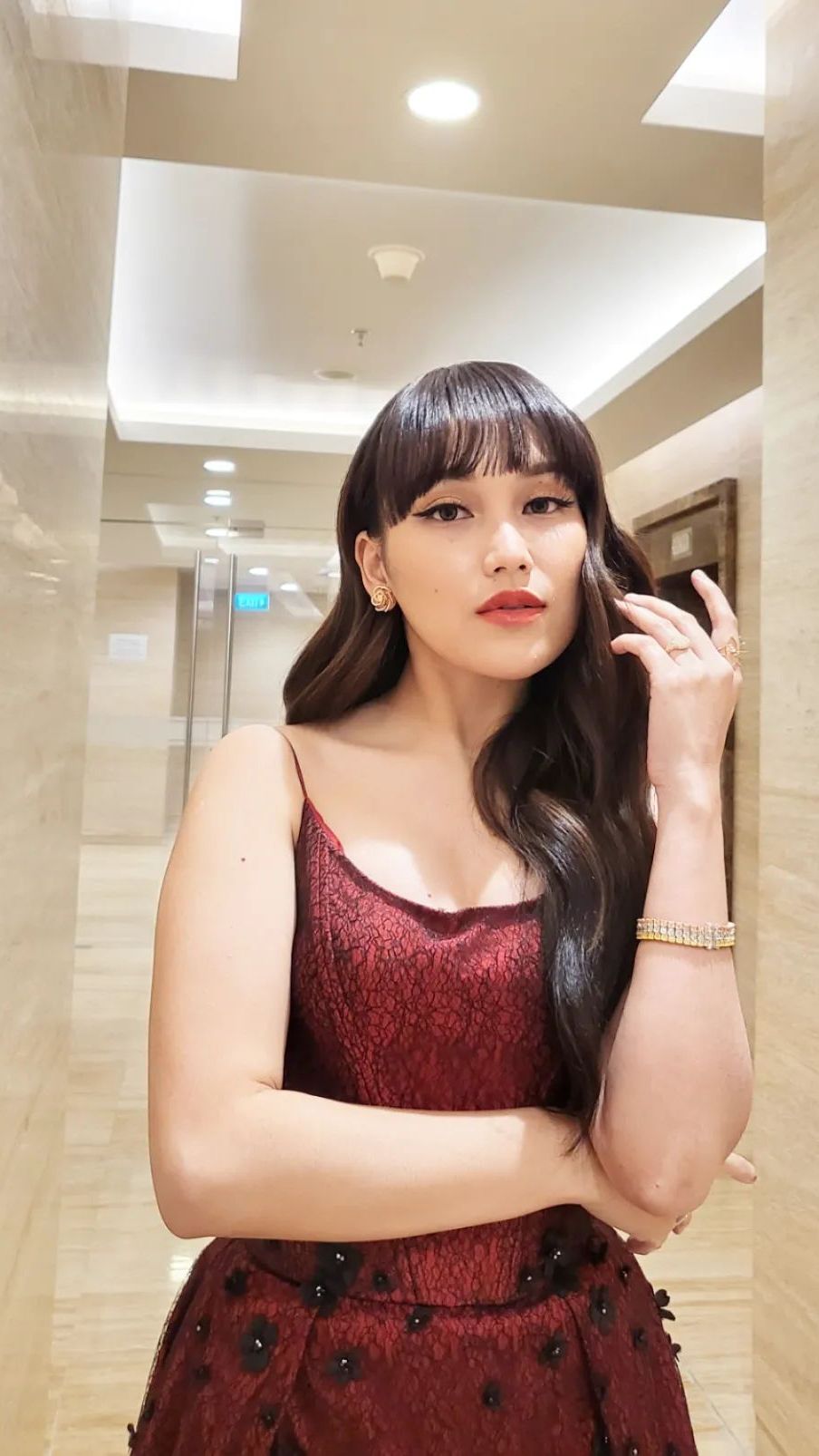 Ayu Ting Ting bercerai dari Henry Baskoro Hendarso di kala usianya baru menginjak 22 tahun