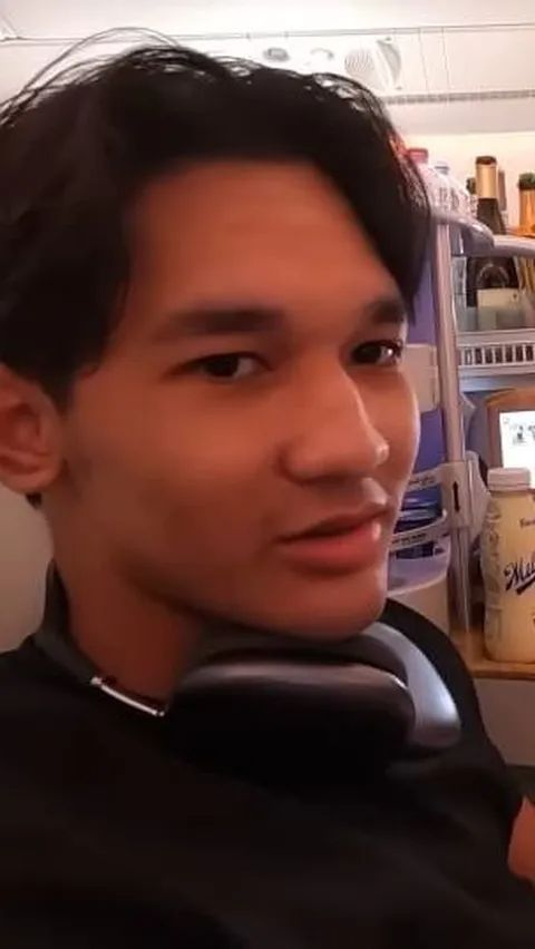 Belum lama ini, Andre membagikan unggahan tentang Dio yang akan melanjutkan pendidikannya di Inggris.