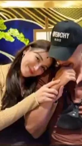 Nah itulah sederet foto-foto mesra Ayu Ting Ting dan Dana sebelum mengakhiri hubungan mereka.