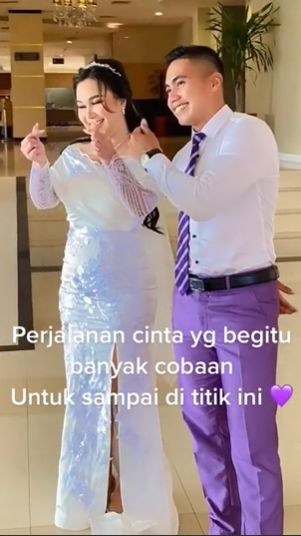 Pasalnya, keduanya dikenal sebagai pasangan yang saling mencintai dan memiliki kisah cinta yang cukup rumit hingga akhirnya bisa menikah.