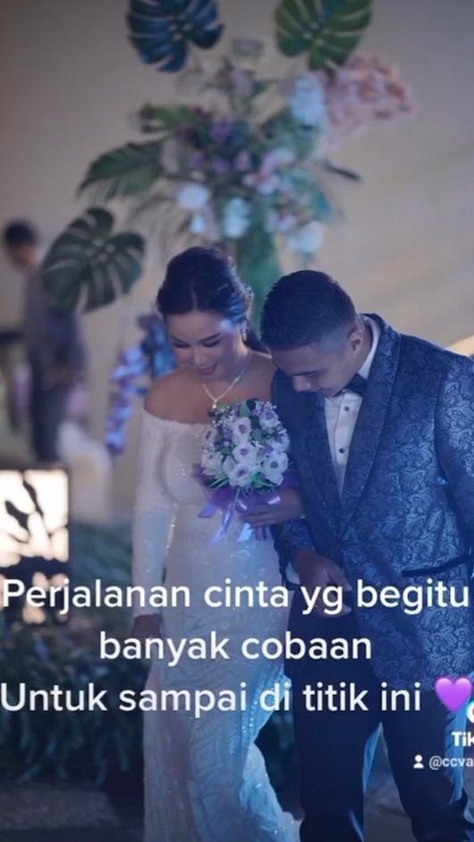 Di sisi lain, Aprilio justru enggan menceritakan terkait perpisahannya dengan Claudia. Ia menyebut jika tak semua hal harus dipublikasikan.