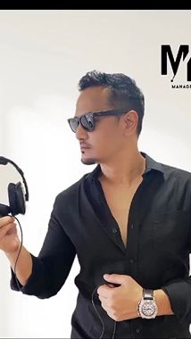 Menurut Mudjie, keponakannya itu tumbuh menjadi wanita yang kuat.