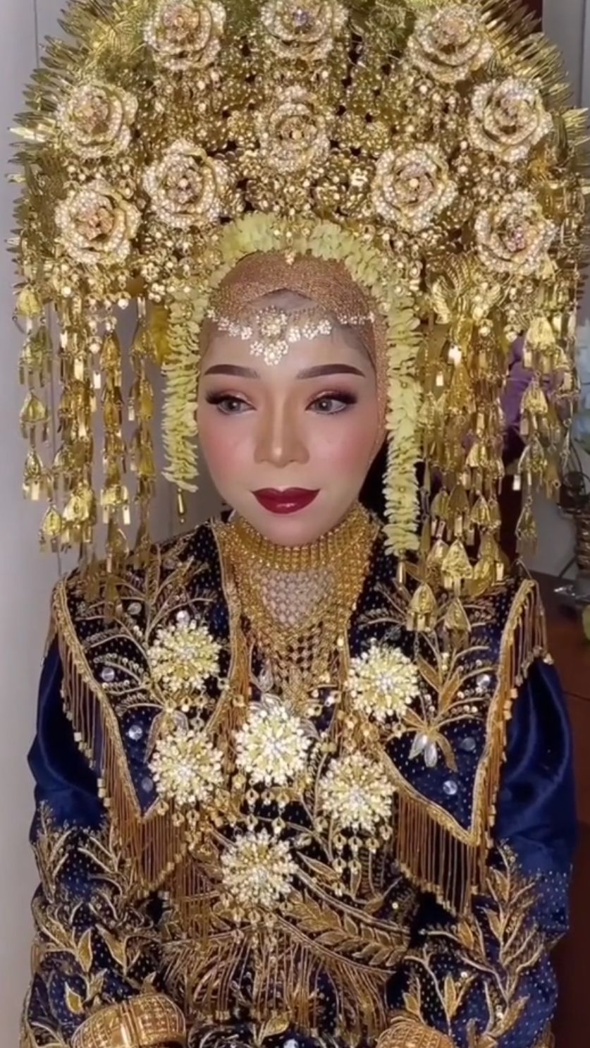 MUA Minta Maaf Usai Diklaim Tak Bisa Percantik Pengantin Oleh Keluarga, Warganet Mungkin Maunya Tema Halloween