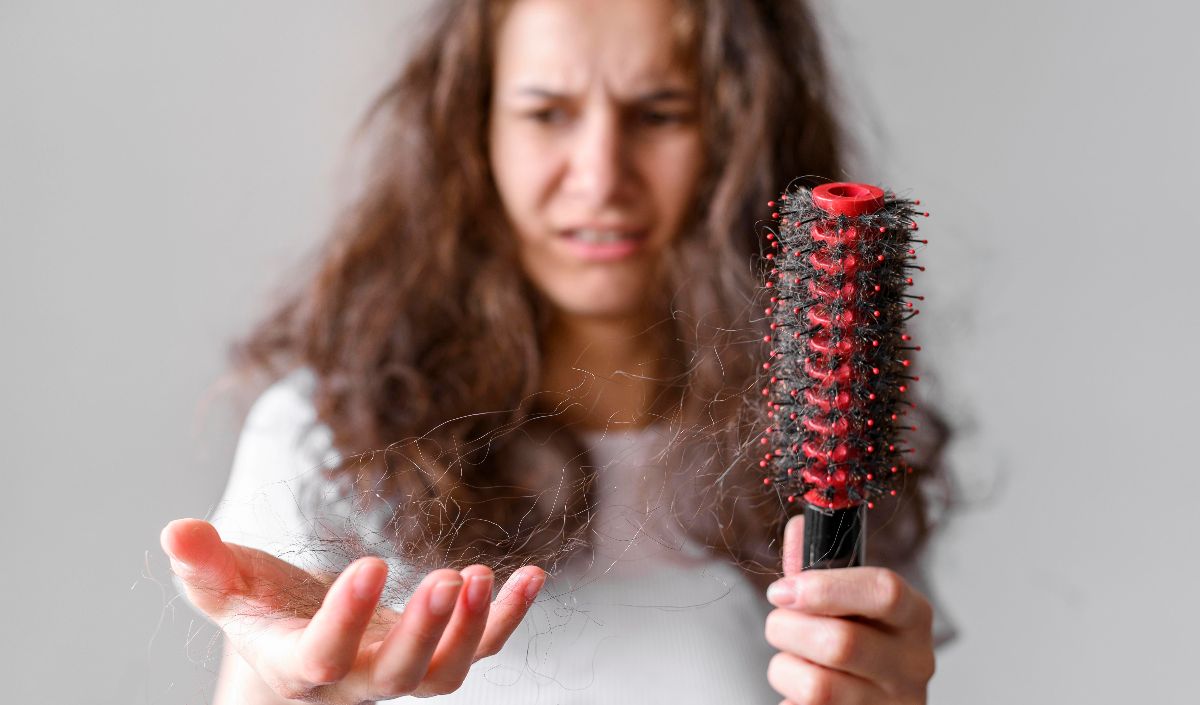 Membuang Rambut Perempuan yang Rontok dalam Islam