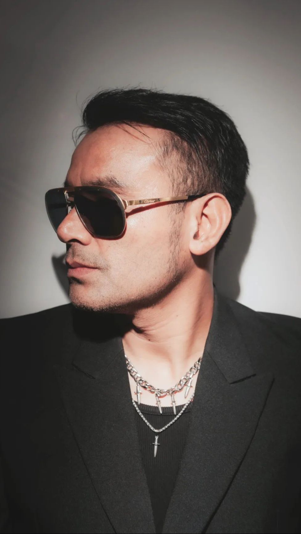 Seiring waktu, jebolan Indonesian Idol ini pun semakin serius mengasah kemampuannya.