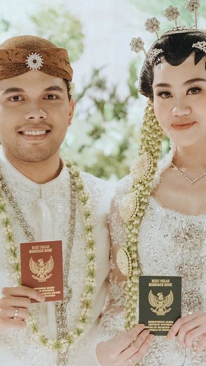 Potret Mesra Thariq dan Aaliyah Beberapa Jam Setelah Resmi Menikah, Umbar Kecupan