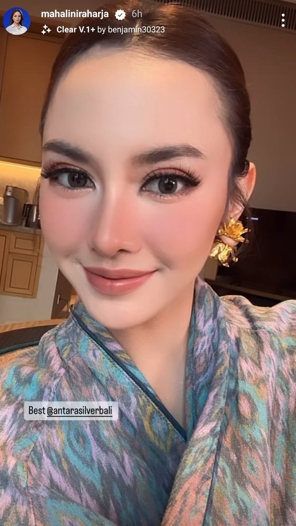 Jadi  bridesmaid di pernikahan Thariq-Aaliyah, Mahalini tampil begitu cantik dalam balutan kebaya