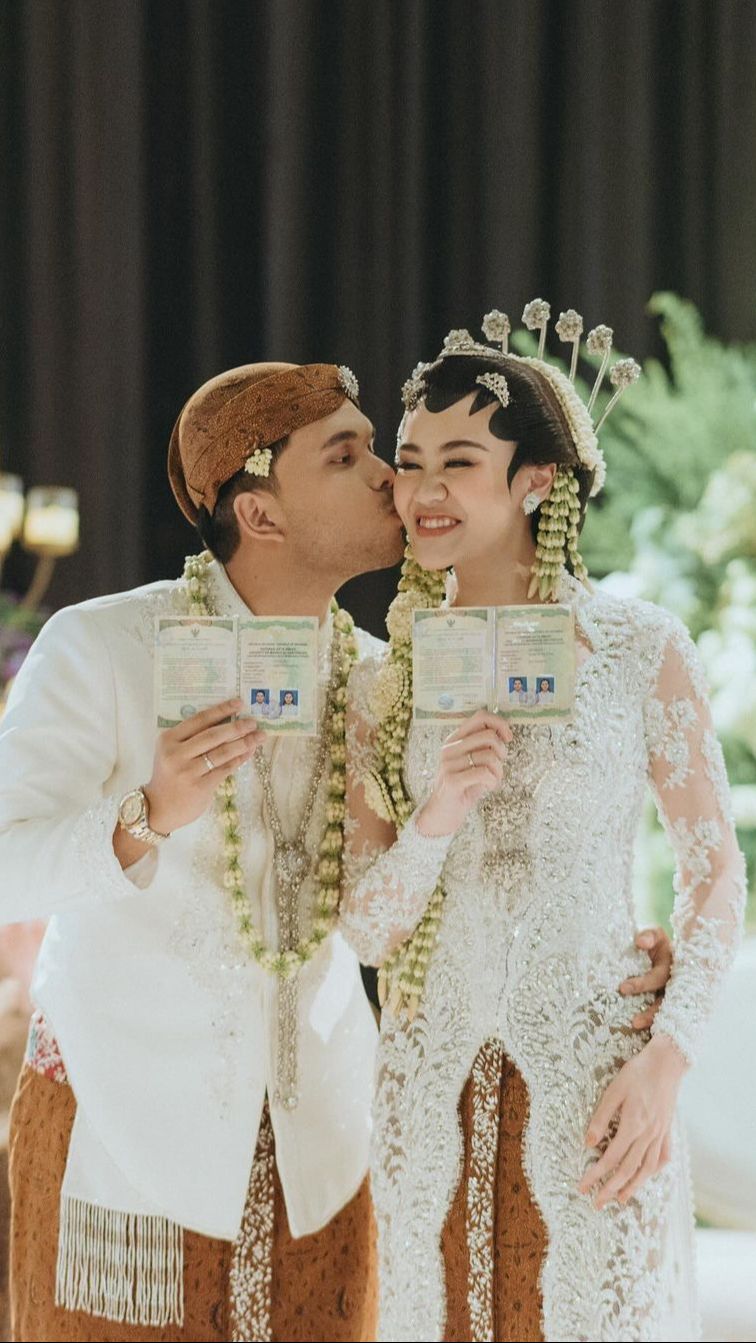 10 Potret Souvenir Pernikahan Thariq-Aaliyah Yang Tuai Cibiran Netizen: Endorse Semua!