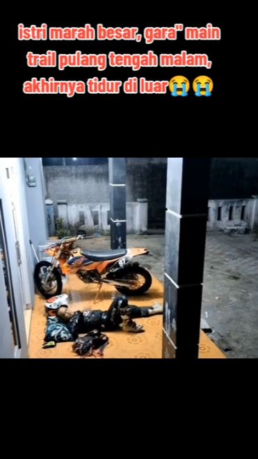 Pulang Main Motor Trail Tengah Malam, Pria Ini Dilempar Bantal oleh Istrinya, Auto Tidur di Teras