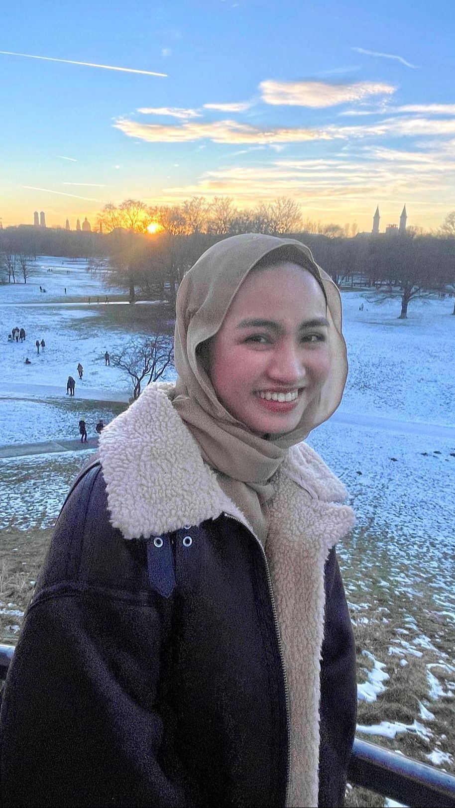 Ternyata Xaviera merupakan adik ipar Belva Devara, CEO Ruangguru atau adik dari Sabrina Anggraini.