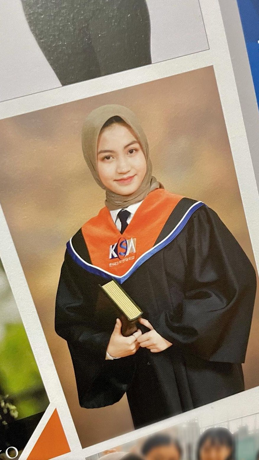 Ia mengaku suka dengan matematika sehingga sudah mencari informasi beasiswa saat berada di SMP.