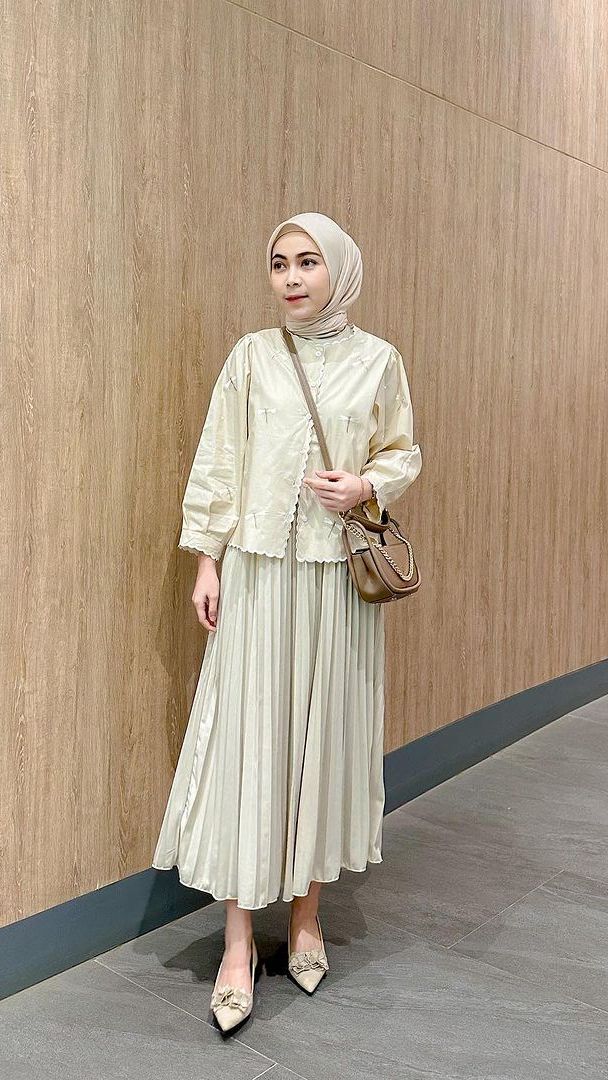Blus dan Rok Flowy