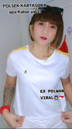 Ia seringkali membuat konten yang menarik perhatian netizen. Terlebih Yuni selalu menyematkan identitasnya sebagai seorang eks Polwan.