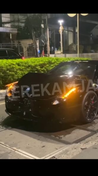 Ferrari Tabrak Mercy di Jaksel, Begini Kronologinya