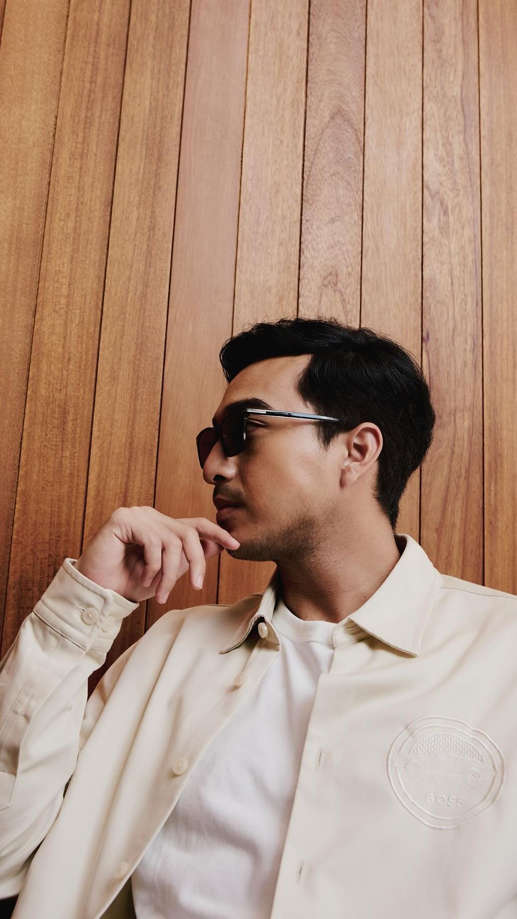 Ibrahim merupakan seorang lulusan Sarjana Hukum dari Universitas Katolik Parahyangan.