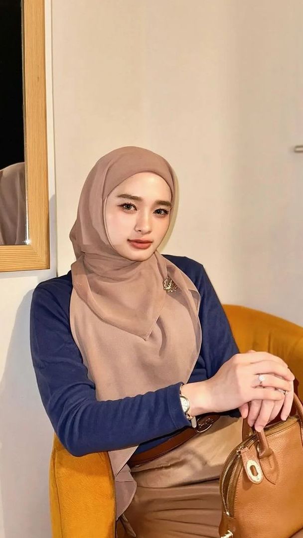 Inara sendiri dulunya merupakan mantan anggota girlband.