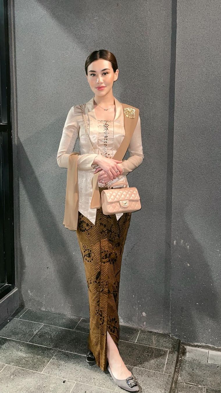 Nah, itulah sederet penampilan Aaliyah dan Sarah yang mencuri perhatian. Lebih cantik mana nih?