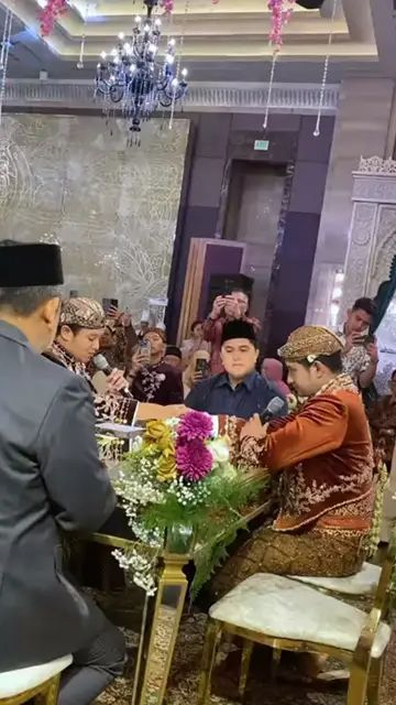 Ini adalah momen detik-detik Chand Kelvin mengucap ijab kabul. Nampak wajahnya tegang.