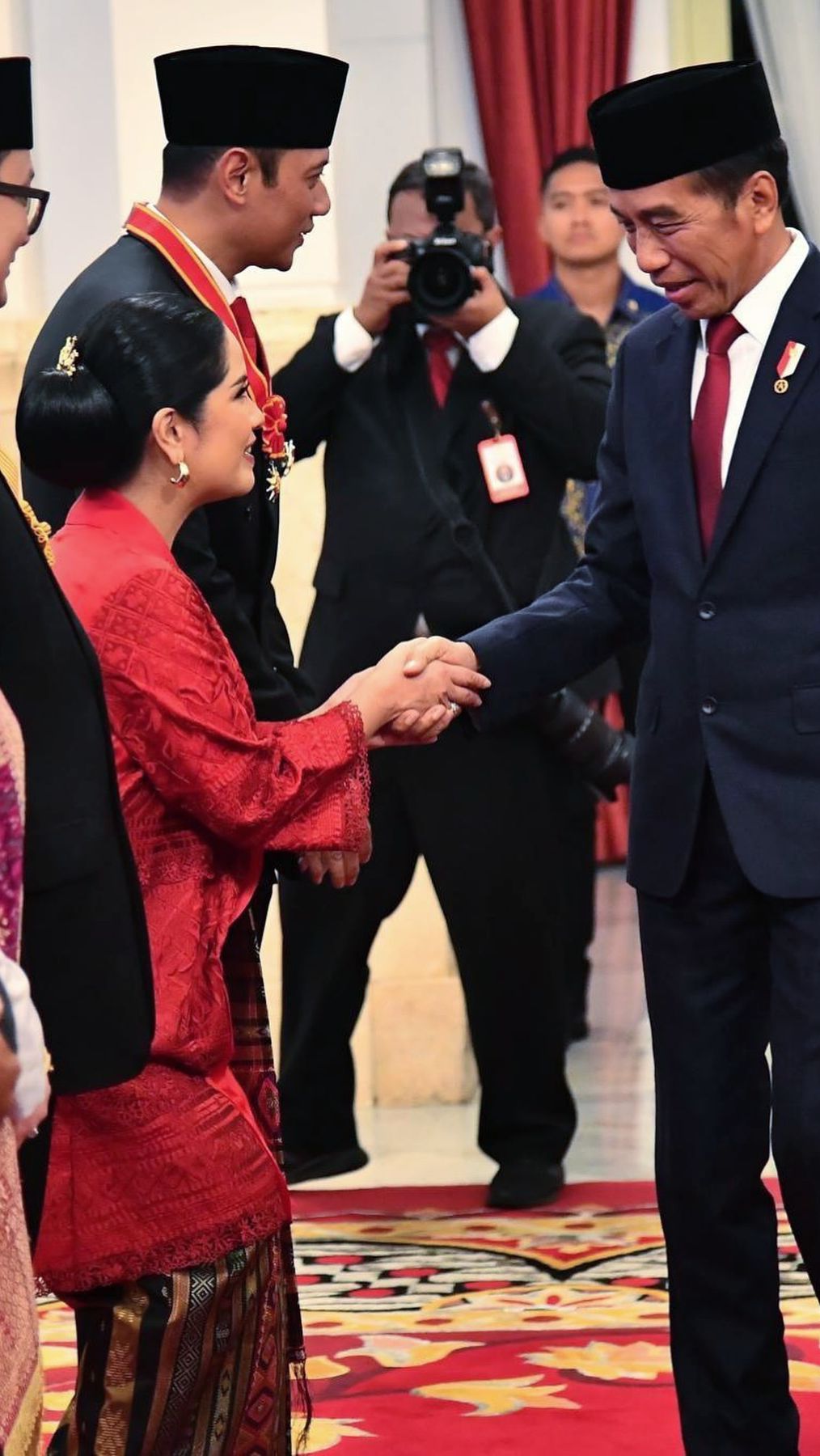 Penghargaan tersebut seakan menjadi penambah semangat untuknya dalam menyelesaikan tanggung jawabnya sebagai seorang menteri di sisa pemerintahan Presiden Jokowi.