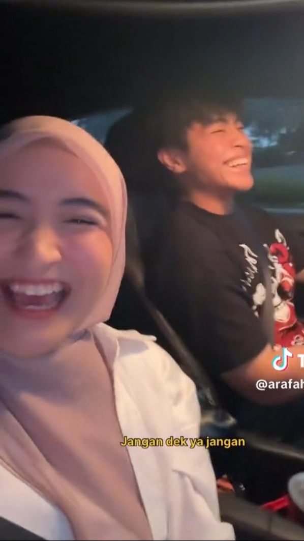 Dalam sebuah podcast, Arafah juga sempat menyebut jika dirinya memang sedang dekat dengan TikToker asal Surabaya tersebut.