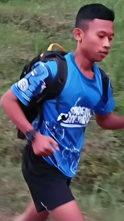 Kisah Alif Pelajar Yatim Piatu di Jember yang Lari 5 Km ke Sekolah Setiap Hari