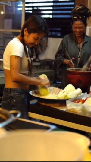 Restoran yang khusus menyajikan menu masakan Thailand itu bernamaDD Kin Tiew.