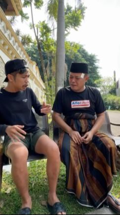 Kepopulerannya di industri hiburan pernah membawa Sule mendapat banyak tawaran menjadi brand ambassador hingga membintangi sejumlah iklan.