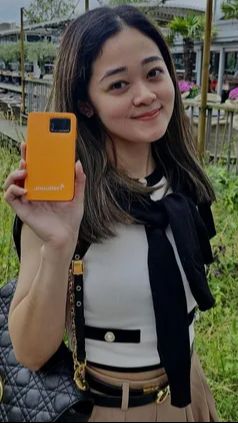 Tak hanya itu, adik Gracia Indri membuka bisnis kecil-kecilan yang ia jalankan bersama beberapa temannya.