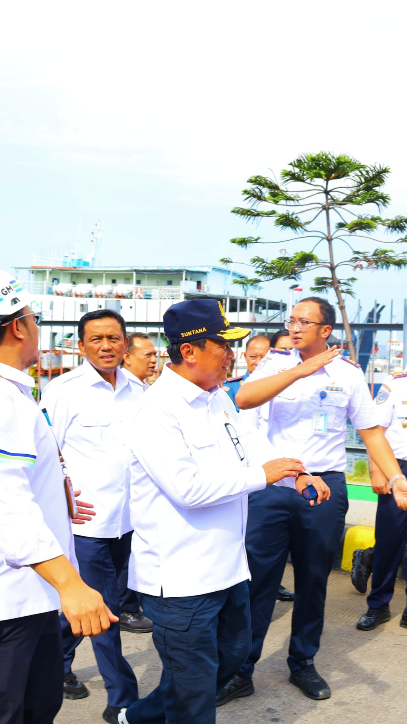 1,2 Juta Penumpang Dipredikasi Melintas di Pelabuhan Ketapang Saat Nataru, Wamenhub Tinjau Banyuwangi