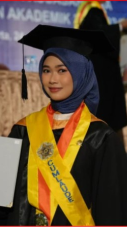 Perempuan Ini Resign dari Pekerjaan Mapan dan Pilih Lanjutkan S2 di UGM Sambil Jalankan Bisnis, Lulus Jadi Wisudawan Terbaik