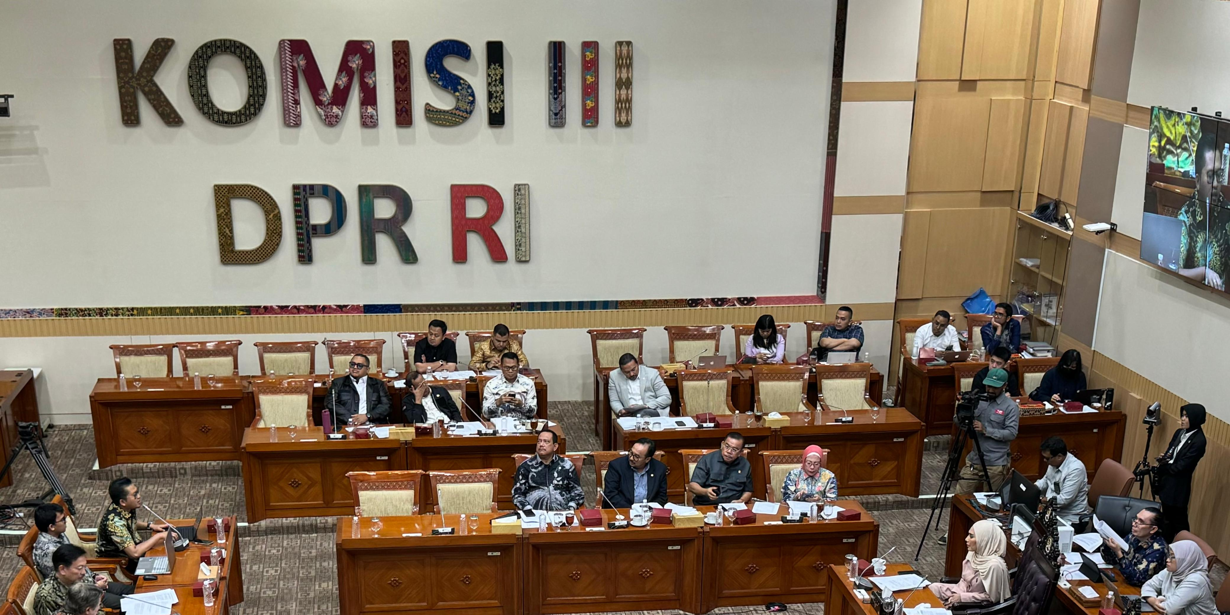 VIDEO: Rusdi Kirana Komisi III Blak-blakan Takut Buka Ponsel "Uang Saya Banyak, Bagaimana Melindunginya"