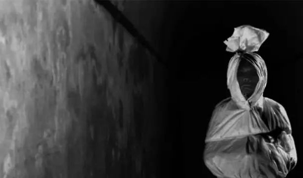 Diteror Pocong saat tidur