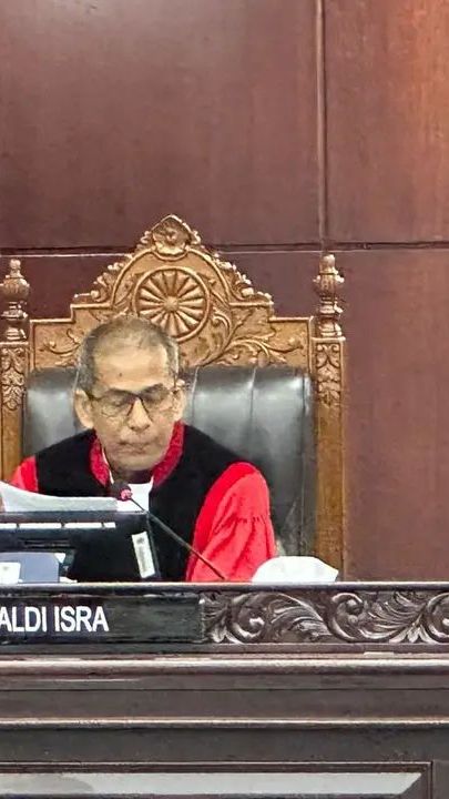 Saldi Isra: Seharusnya MK Perintahkan Pemungutan Suara Ulang di Beberapa Daerah