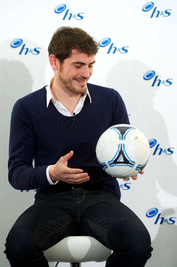 a href='http://profil.merdeka.com/mancanegara/i/iker-casillas/'Iker Casillas/a