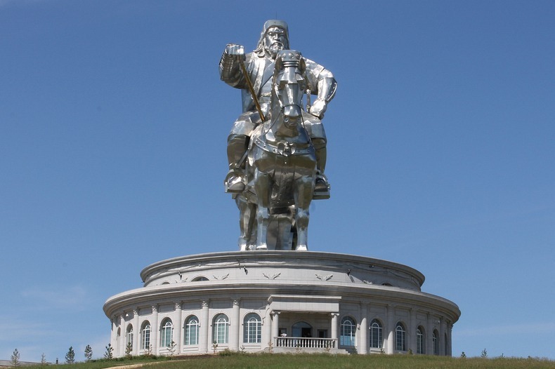 genghis khan di mongolia